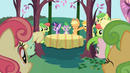 Applejack about to introduce the Apple Family S1E01.png